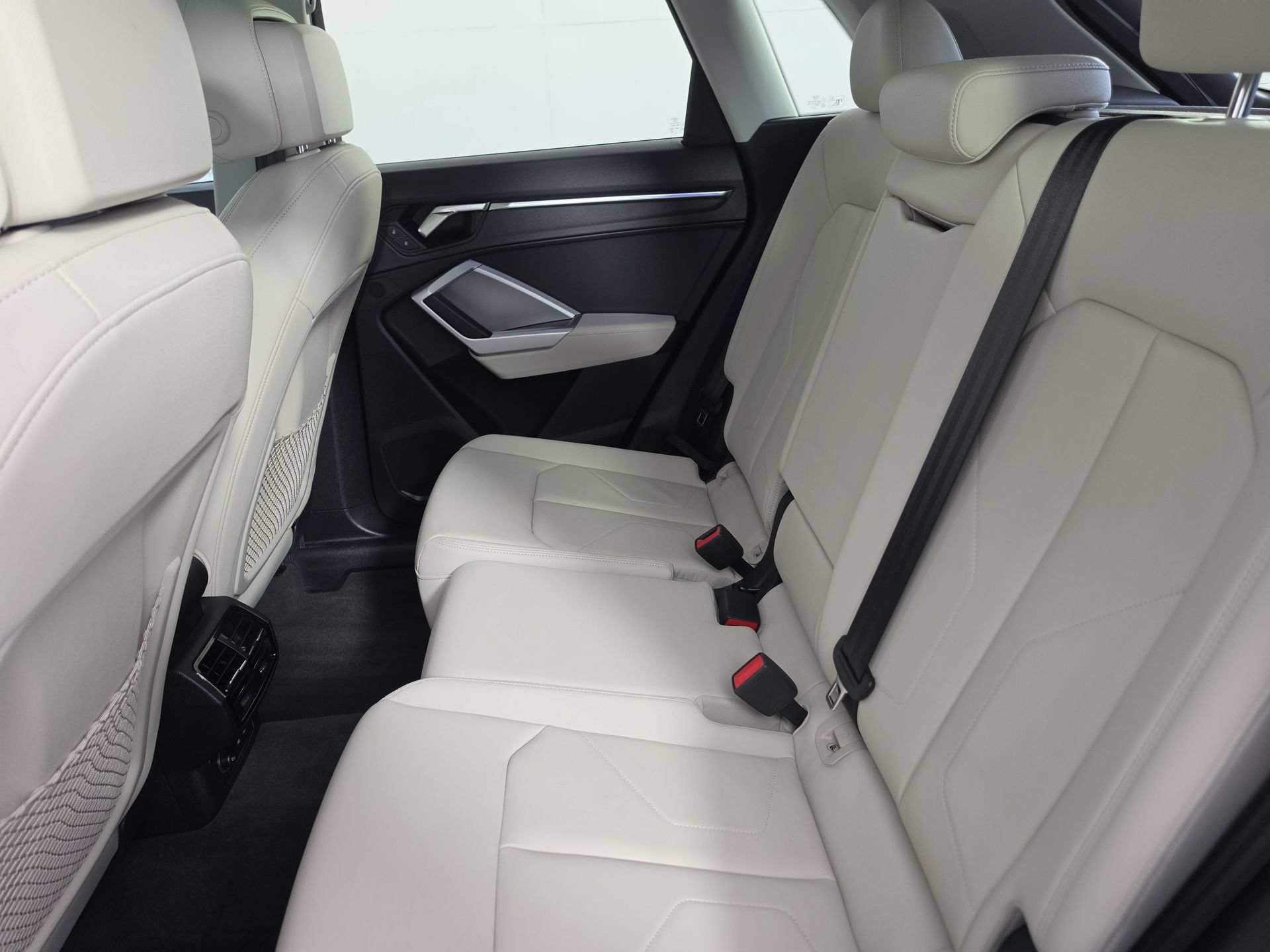 Certified 2024 Audi Q3 2.0T Premium Plus AWD/4WD image 28