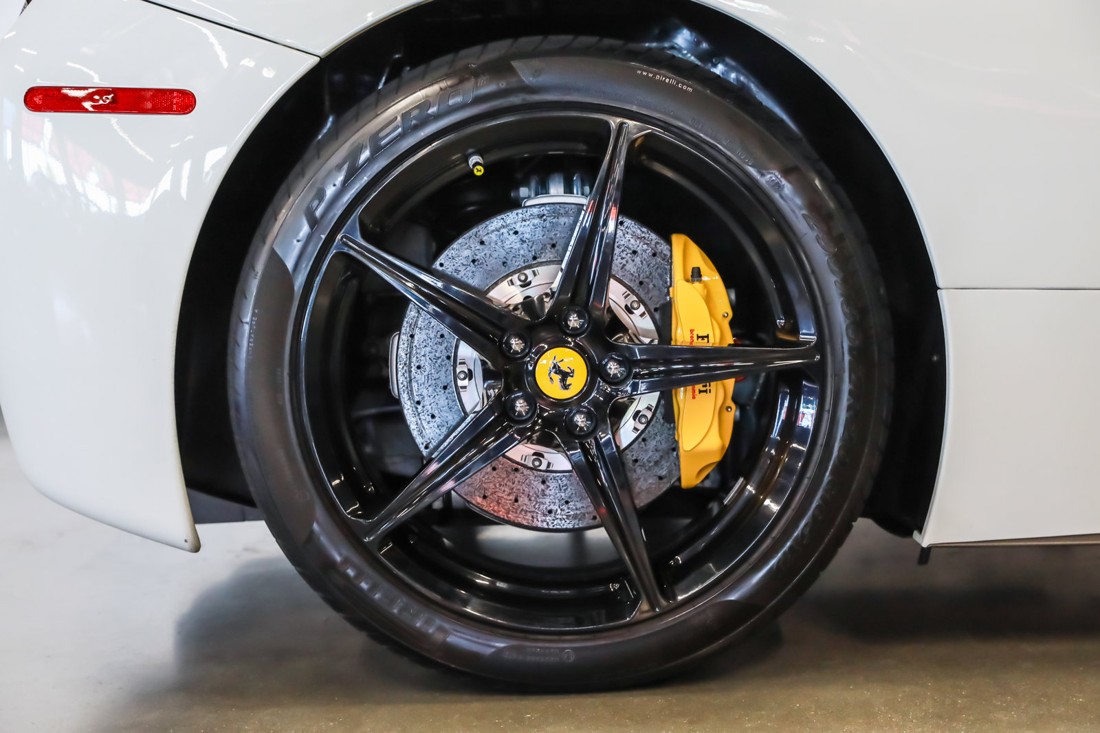 Used 2013 Ferrari 458 Spider RWD image 15