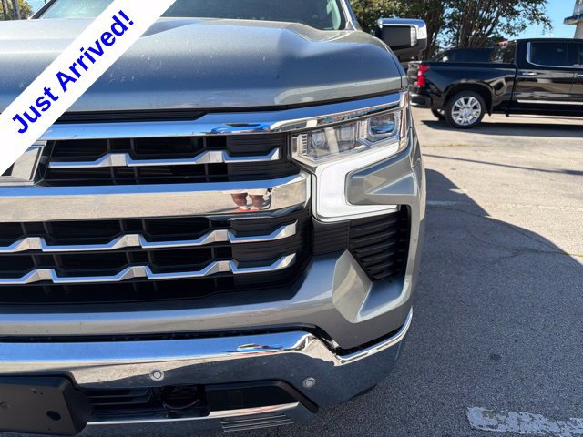 Used 2024 Chevrolet Silverado 1500 LTZ AWD/4WD image 11