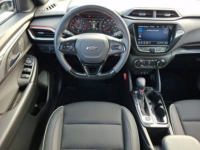 Used 2023 Chevrolet TrailBlazer RS w/ Convenience Package FWD image 14