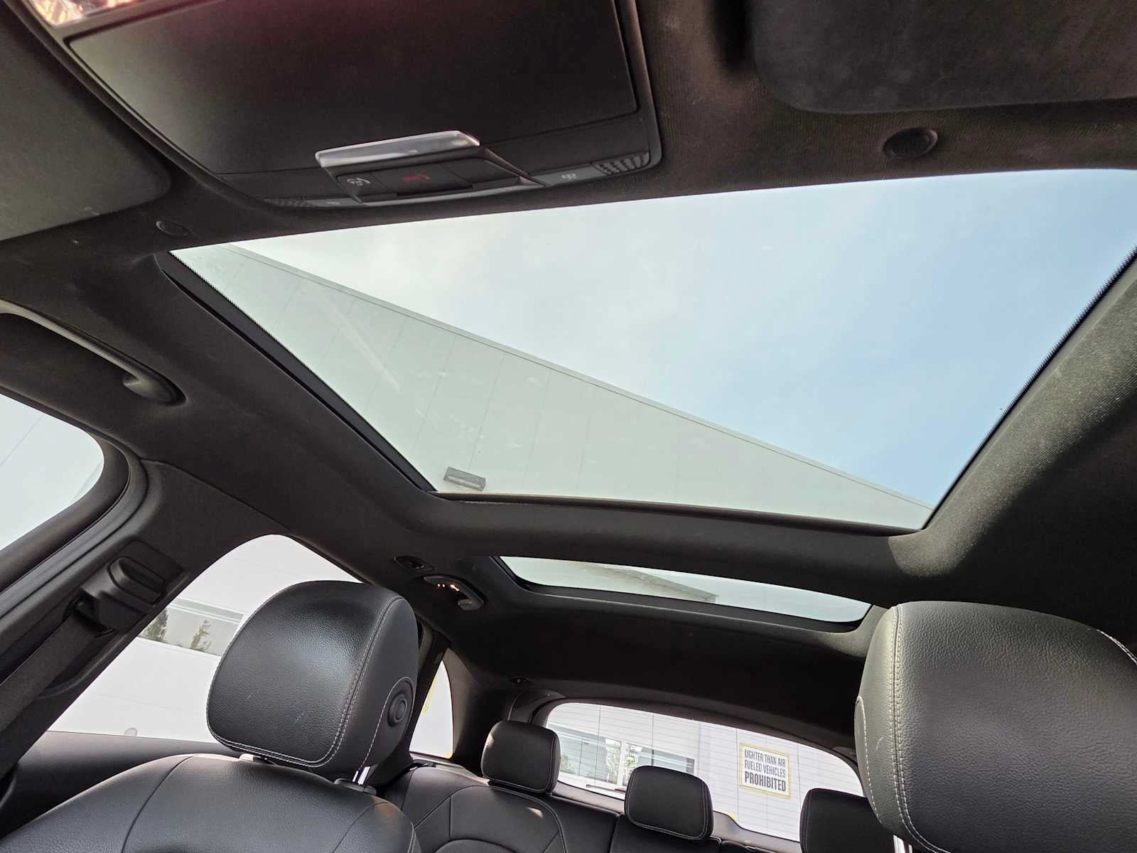 Used 2020 Mercedes-Benz GLC 300 4MATIC image 22