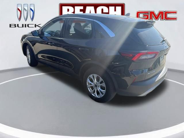 Used 2023 Ford Escape Active image 2