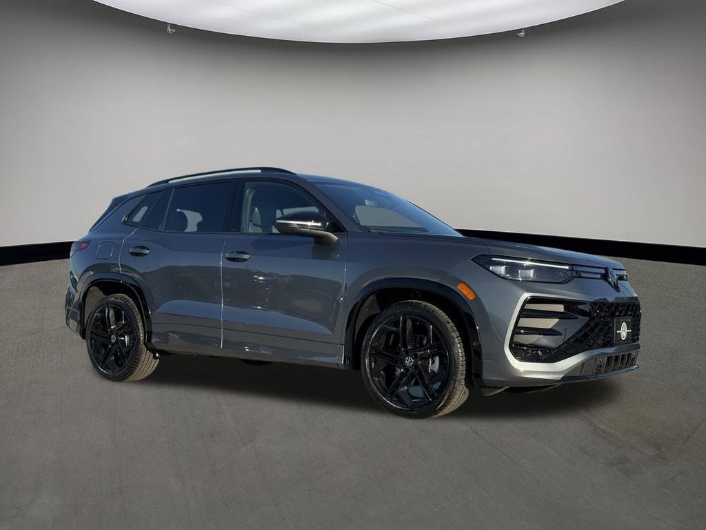New 2026 Volkswagen Tiguan SE R-Line video 1