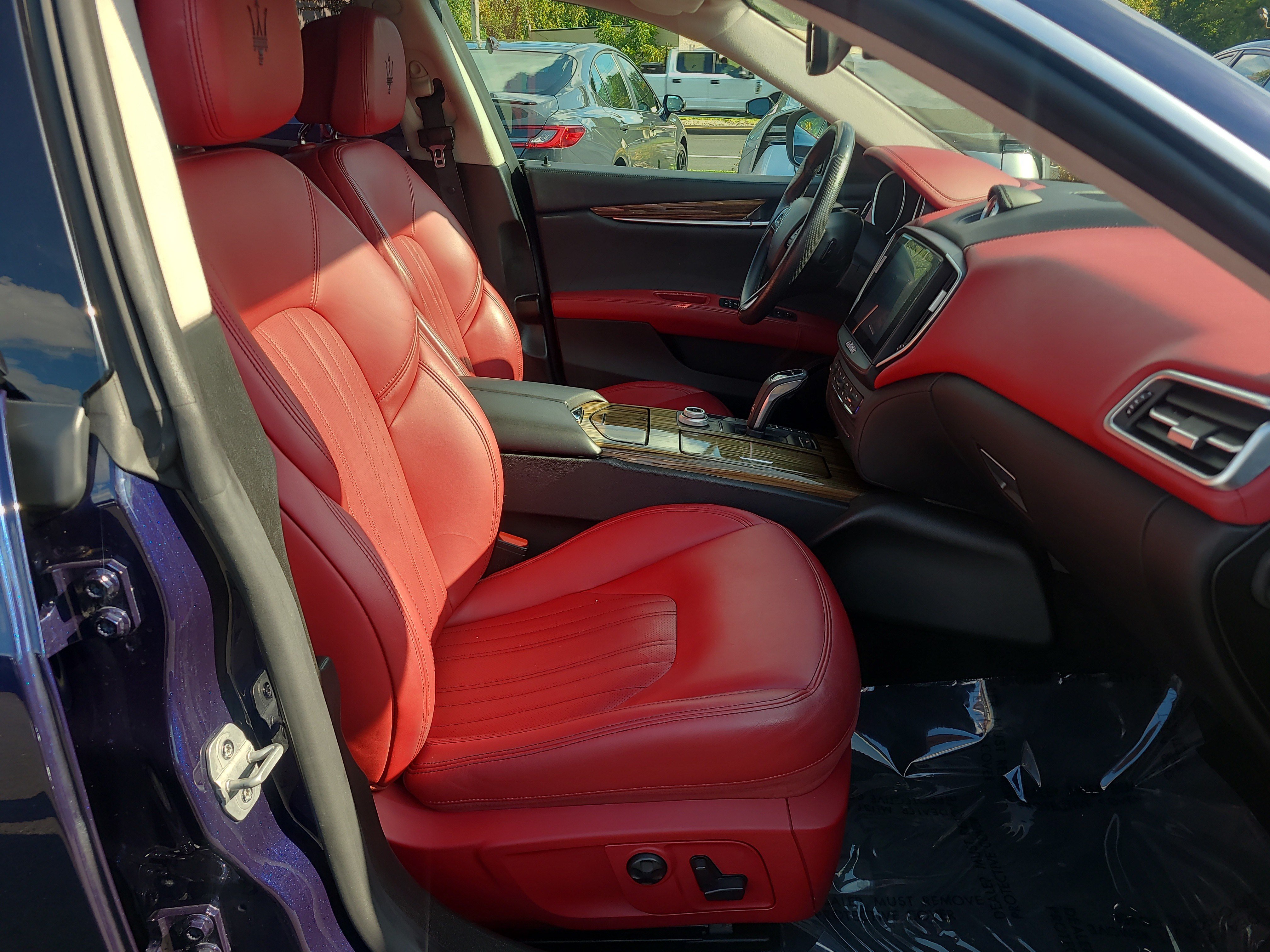 Used 2020 Maserati Ghibli S Q4 AWD/4WD image 17