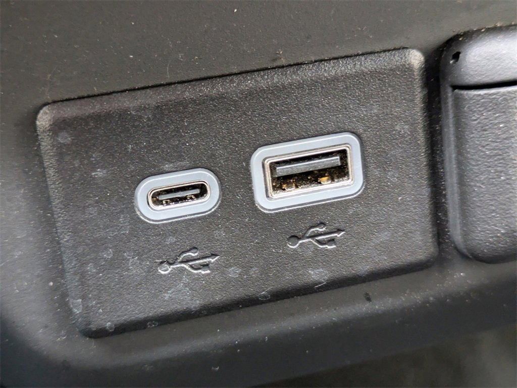 Used 2025 Chevrolet Silverado 2500 Custom w/ Custom Convenience Package image 22