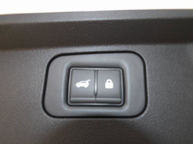 New 2025 Nissan Armada PRO-4X image 9