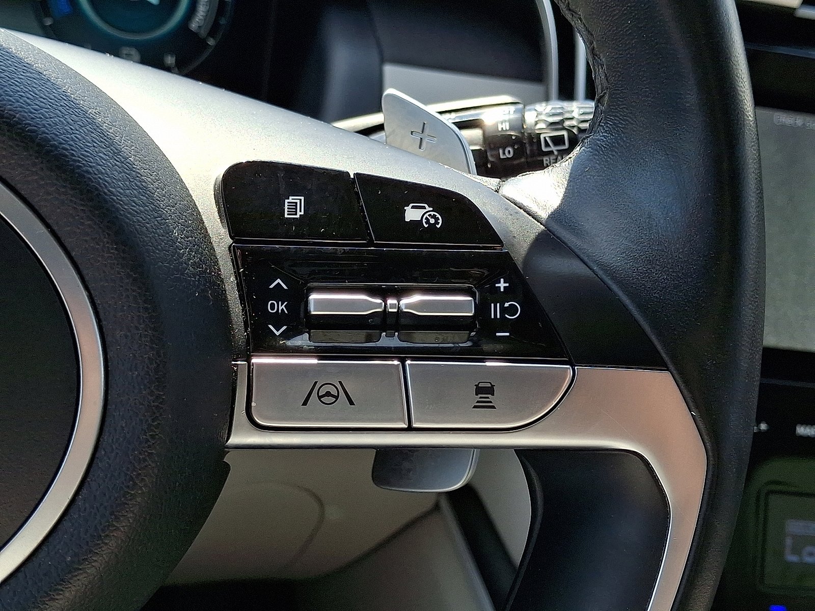 Used 2022 Hyundai Tucson Limited AWD/4WD image 25