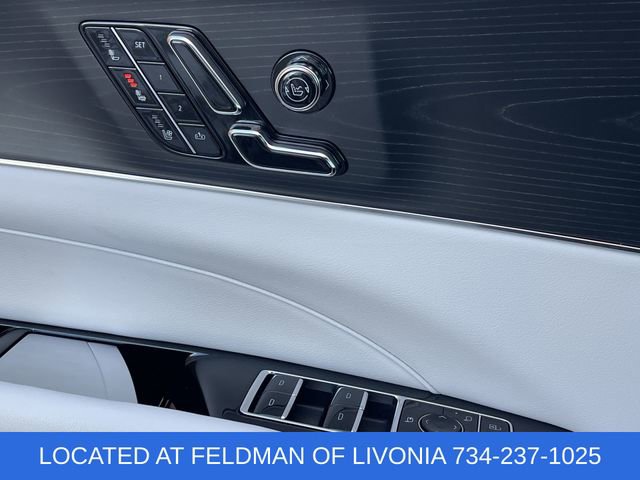 Used 2024 Cadillac Lyriq Luxury image 23