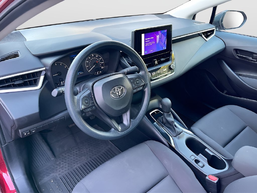 Used 2025 Toyota Corolla LE FWD image 9
