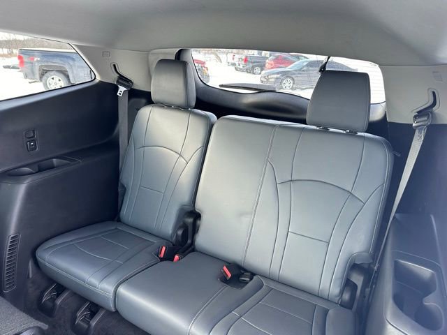 Used 2019 Buick Enclave Essence image 17