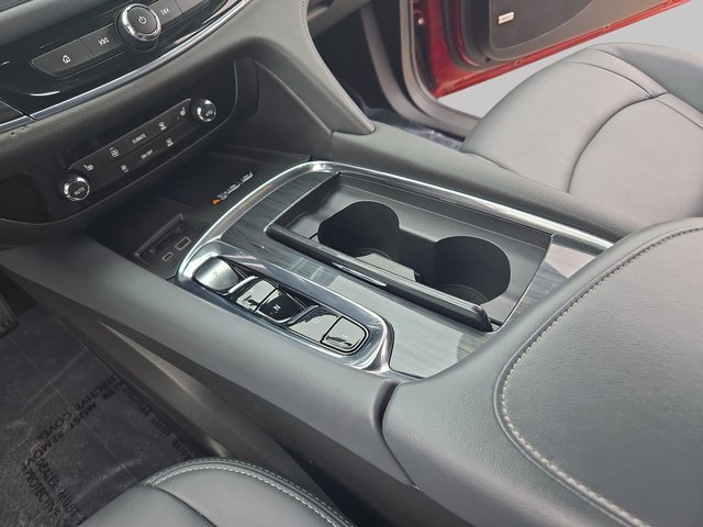 Used 2023 Buick Enclave Essence image 29
