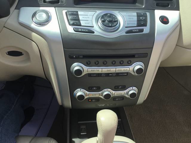 Used 2014 Nissan Murano CrossCabriolet w/ Navigation Package AWD/4WD image 16