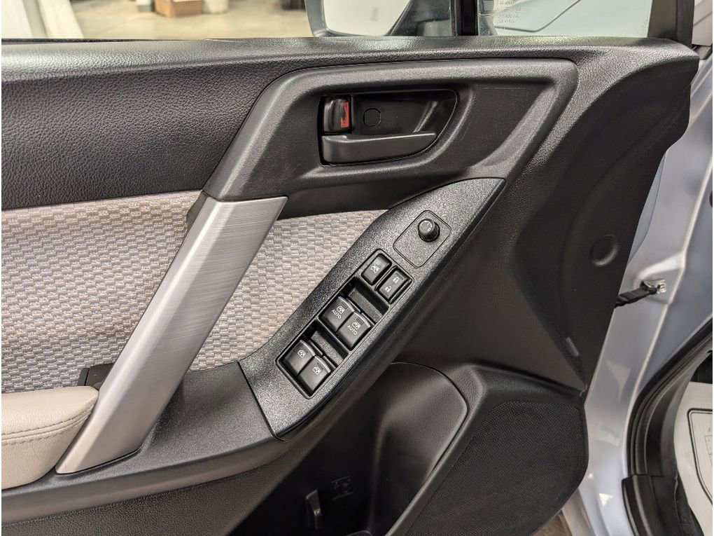 Used 2017 Subaru Forester 2.5i w/ Alloy Wheel Package image 8