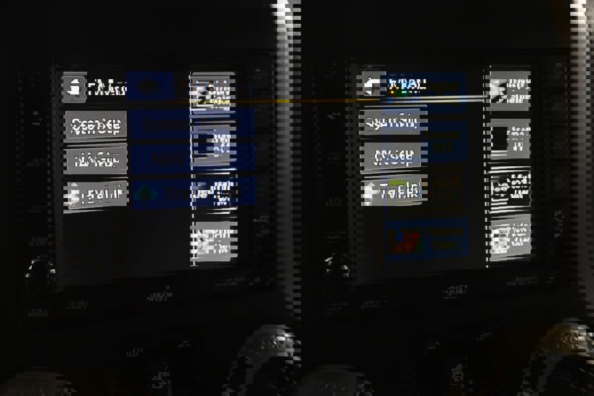 Used 2016 Jeep Wrangler Unlimited Sahara image 33