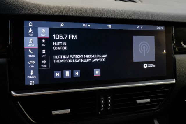 Used 2019 Porsche Cayenne AWD/4WD image 32
