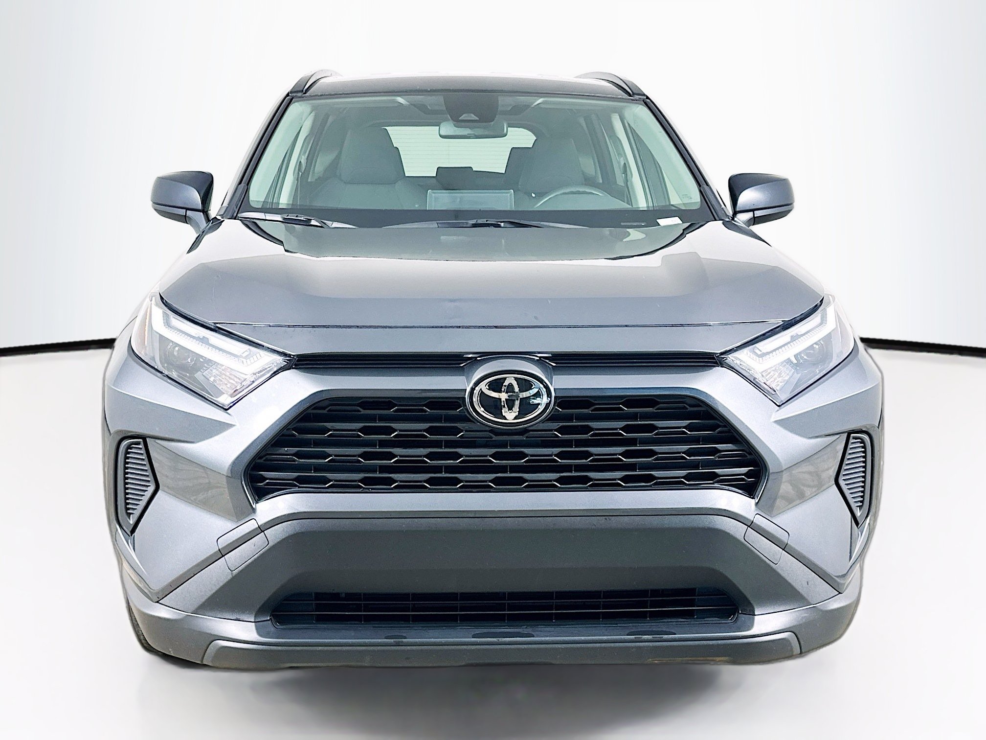 Used 2025 Toyota RAV4 LE AWD/4WD image 2