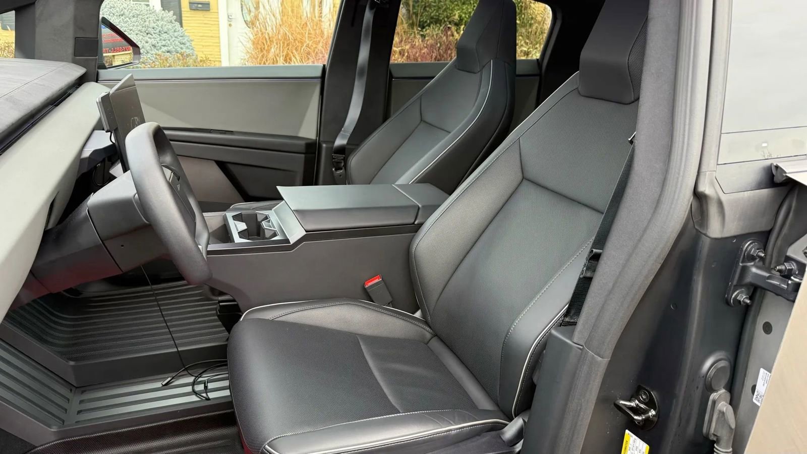 Used 2025 Tesla Cybertruck Cyberbeast image 10