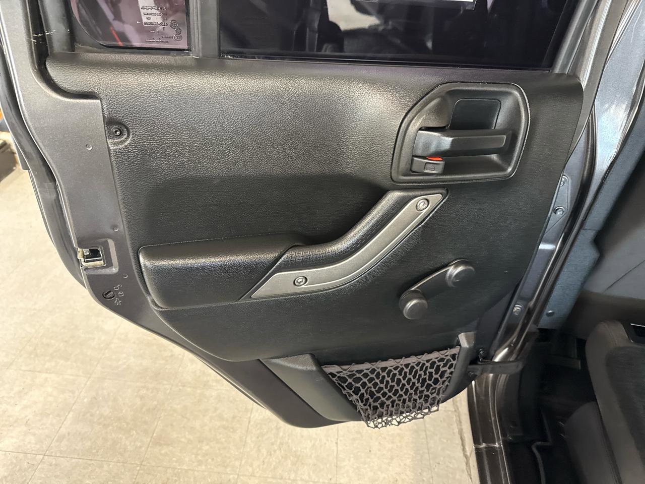 Used 2018 Jeep Wrangler Unlimited Sport w/ Connectivity Group image 30