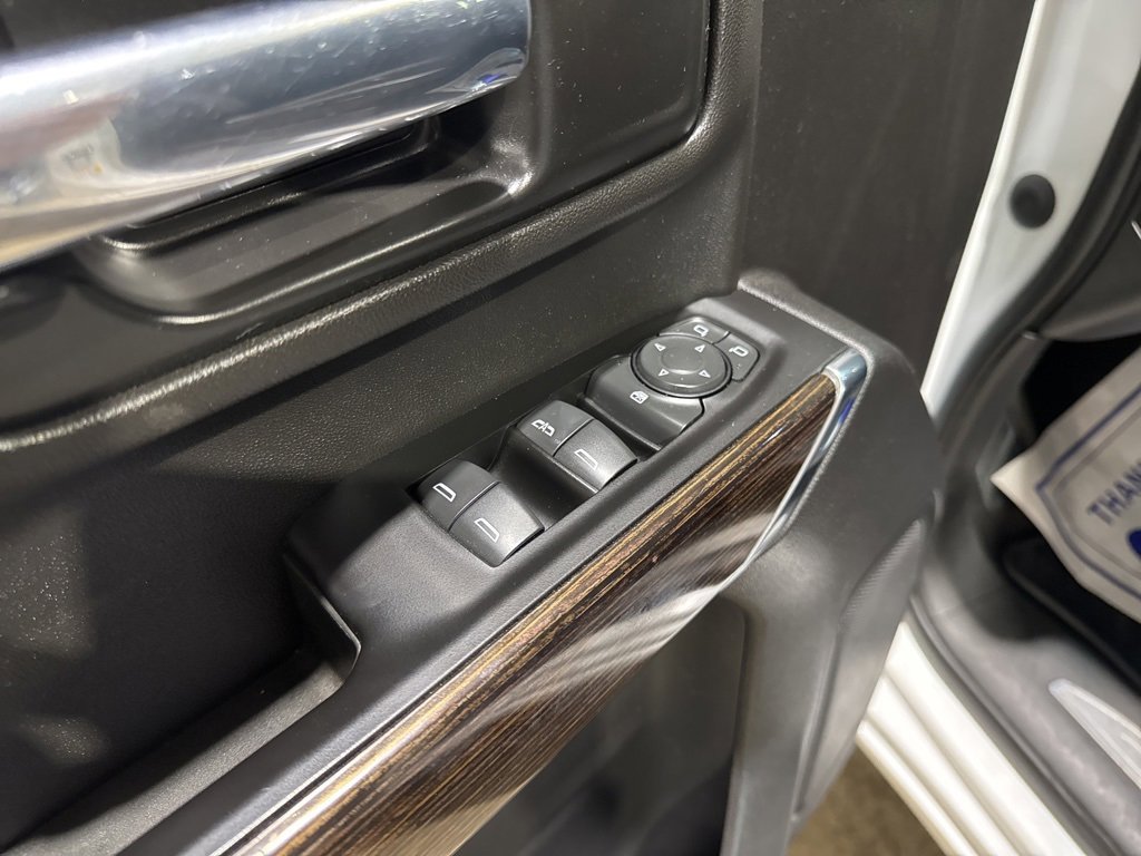 Used 2022 GMC Sierra 3500 SLE w/ SLE Convenience Package image 17