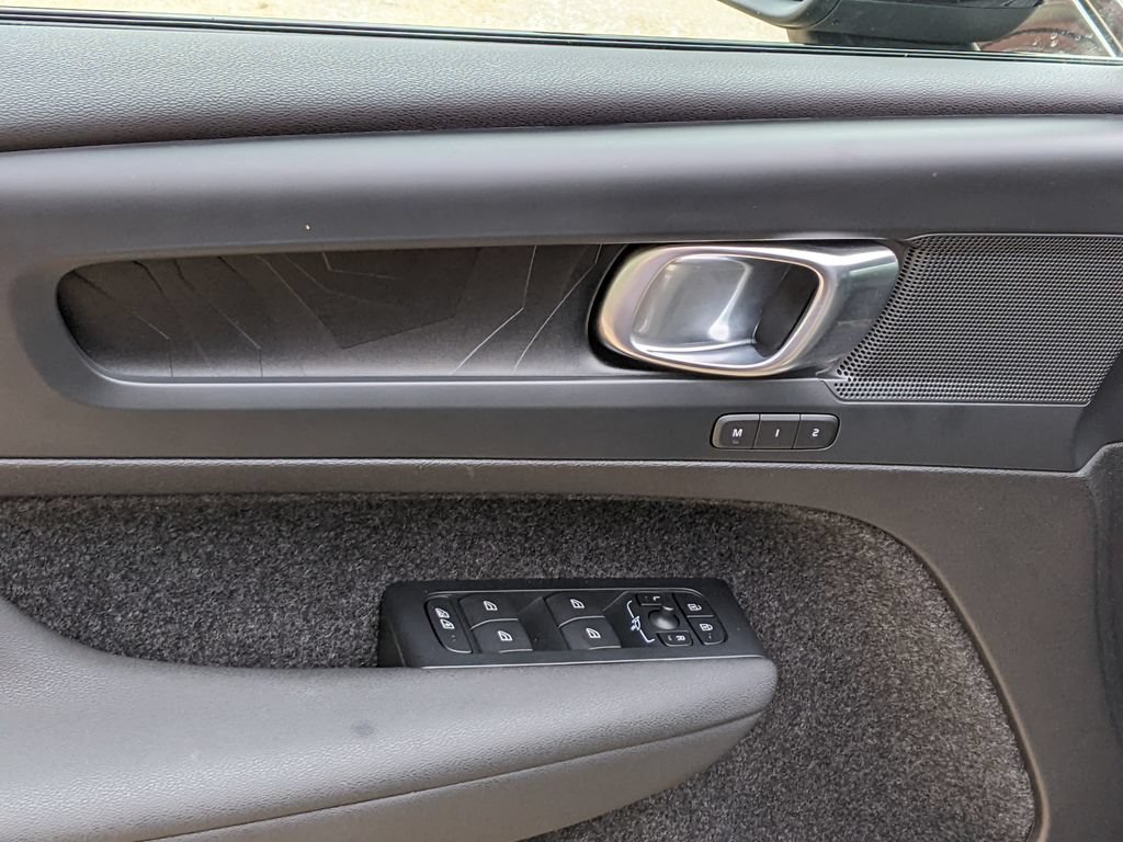 Certified 2023 Volvo XC40 Recharge Plus w/ Protection Package Premier AWD/4WD image 10