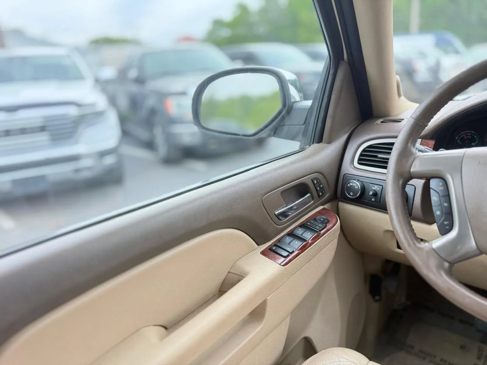 Used 2013 Chevrolet Tahoe LTZ AWD/4WD image 20