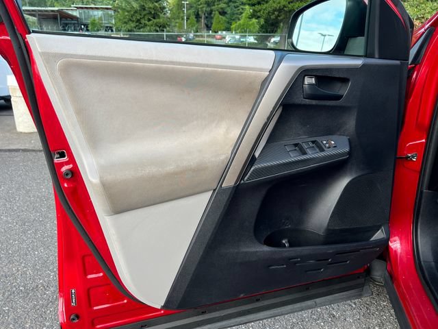 Used 2013 Toyota RAV4 XLE FWD image 16