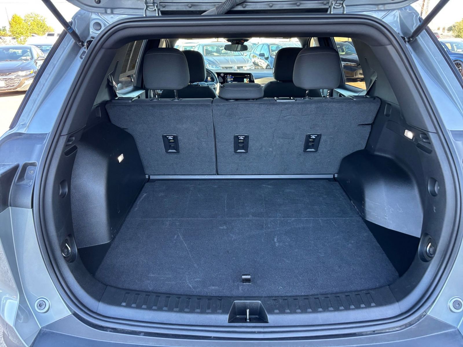 Used 2025 Chevrolet Equinox LT image 30