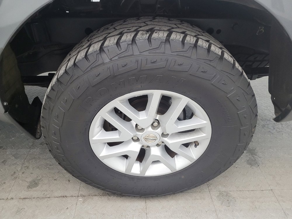Used 2016 Nissan Frontier SV image 31