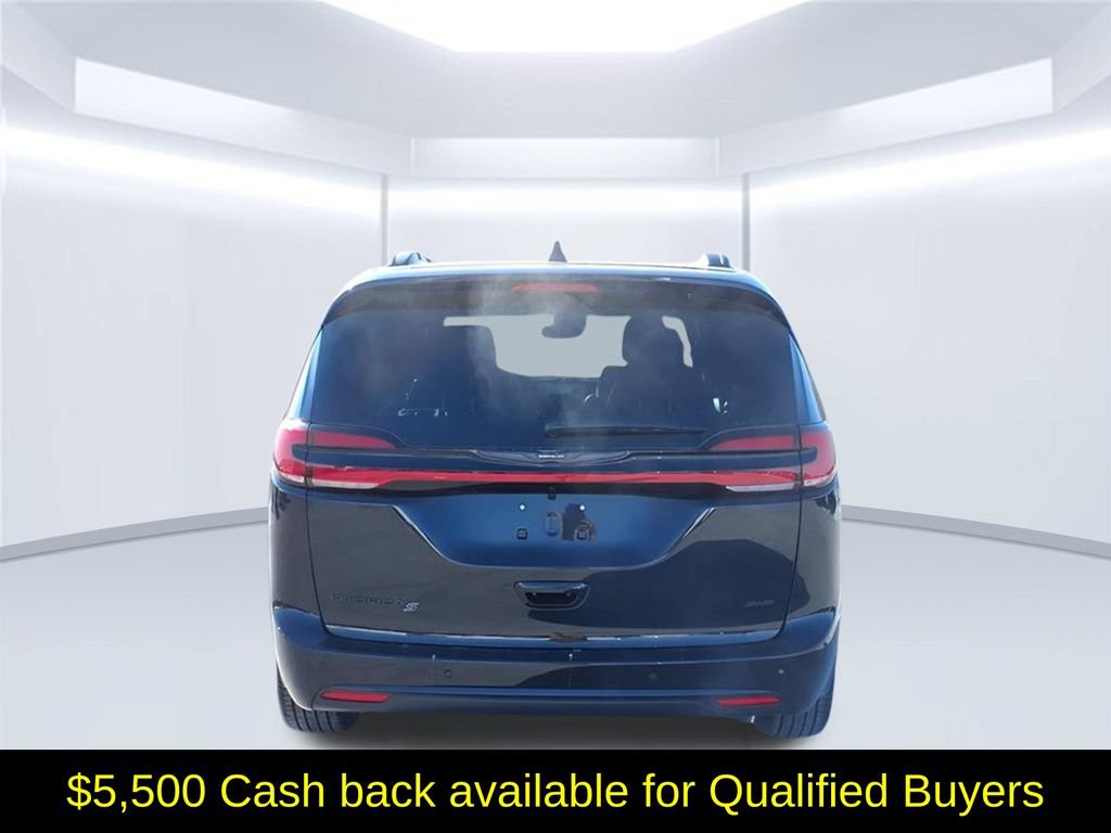 New 2026 Chrysler Pacifica Select w/ S Appearance Package AWD/4WD image 5