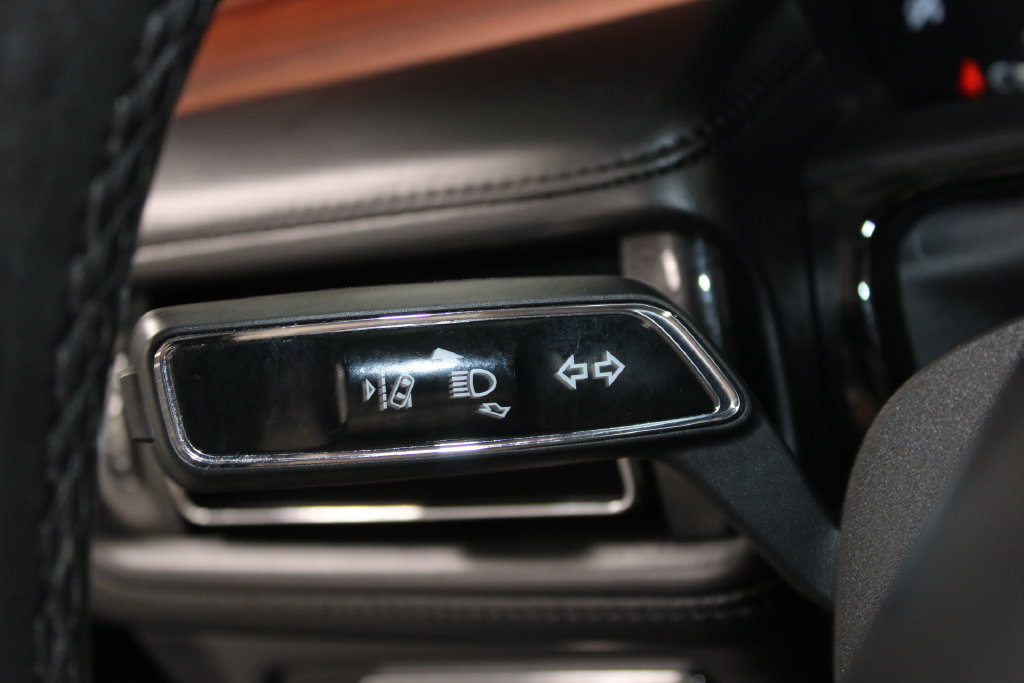 Used 2023 Lincoln Nautilus Reserve AWD/4WD image 39