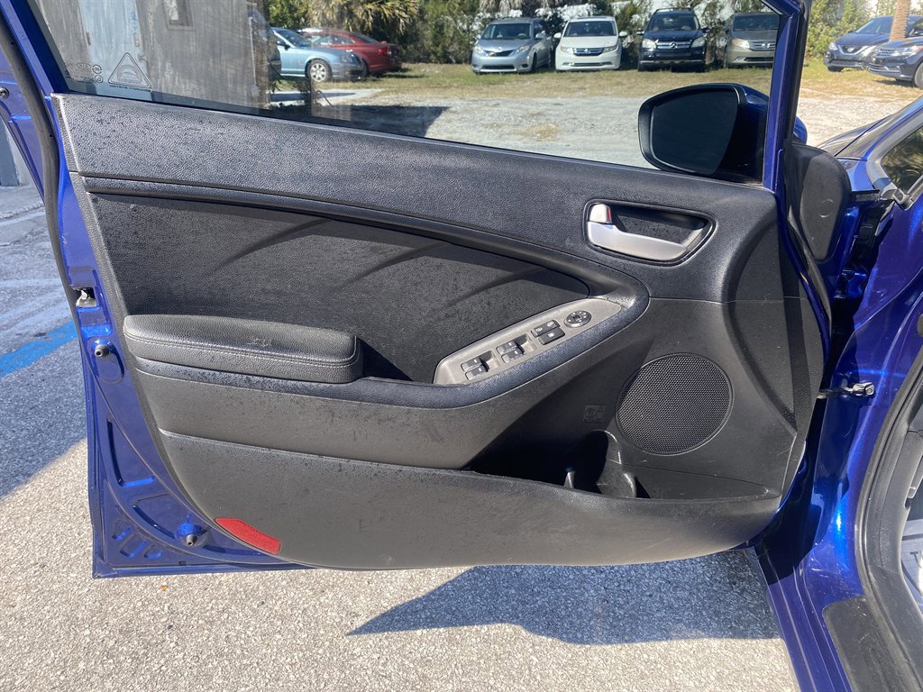 Used 2018 Kia Forte LX image 9