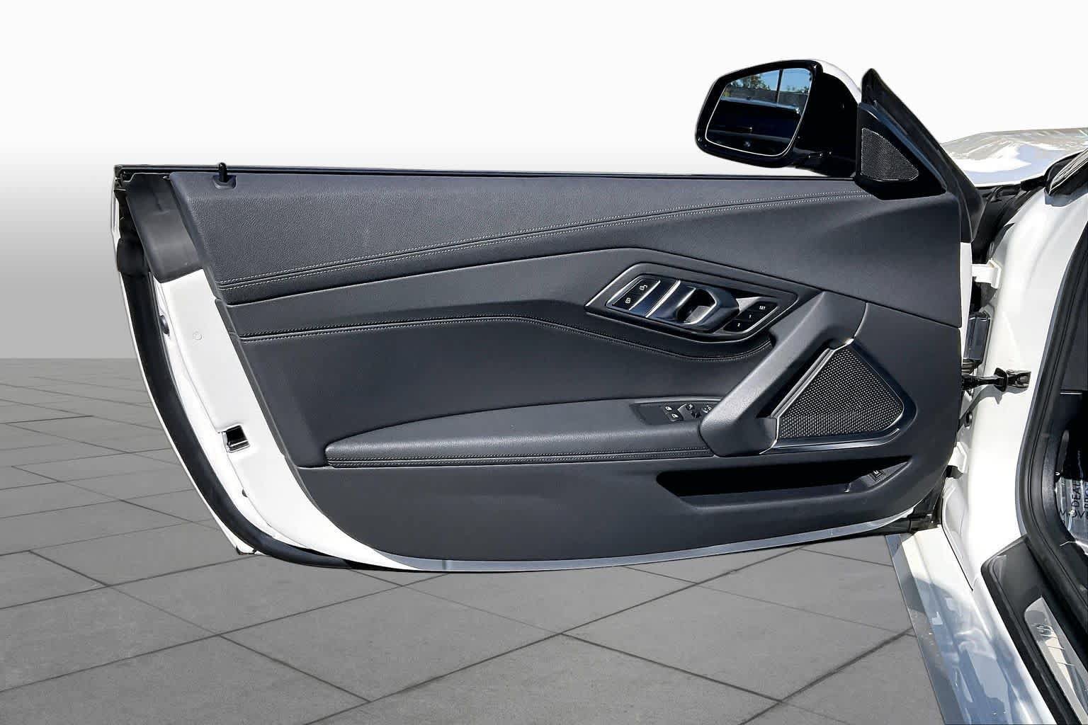 Used 2023 BMW Z4 sDrive30i w/ Convenience Package RWD image 18