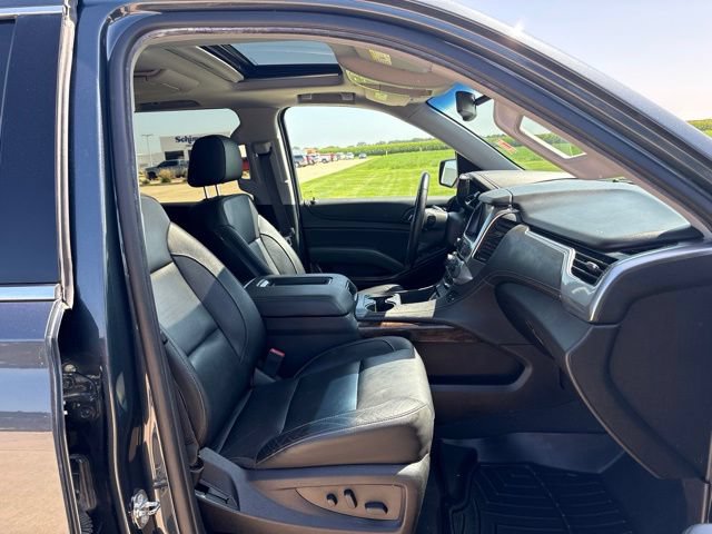 Used 2019 Chevrolet Suburban LT AWD/4WD image 24