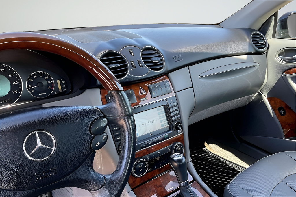 Used 2009 Mercedes-Benz CLK 550 Cabriolet image 7