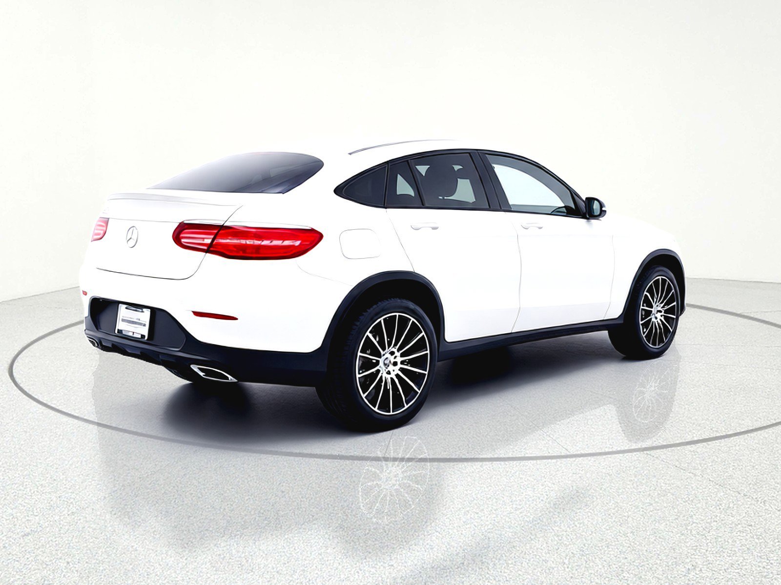 Used 2018 Mercedes-Benz GLC 300 4MATIC Coupe image 16