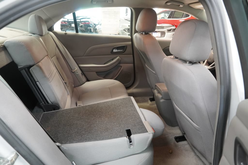 Used 2013 Chevrolet Malibu LS FWD image 28