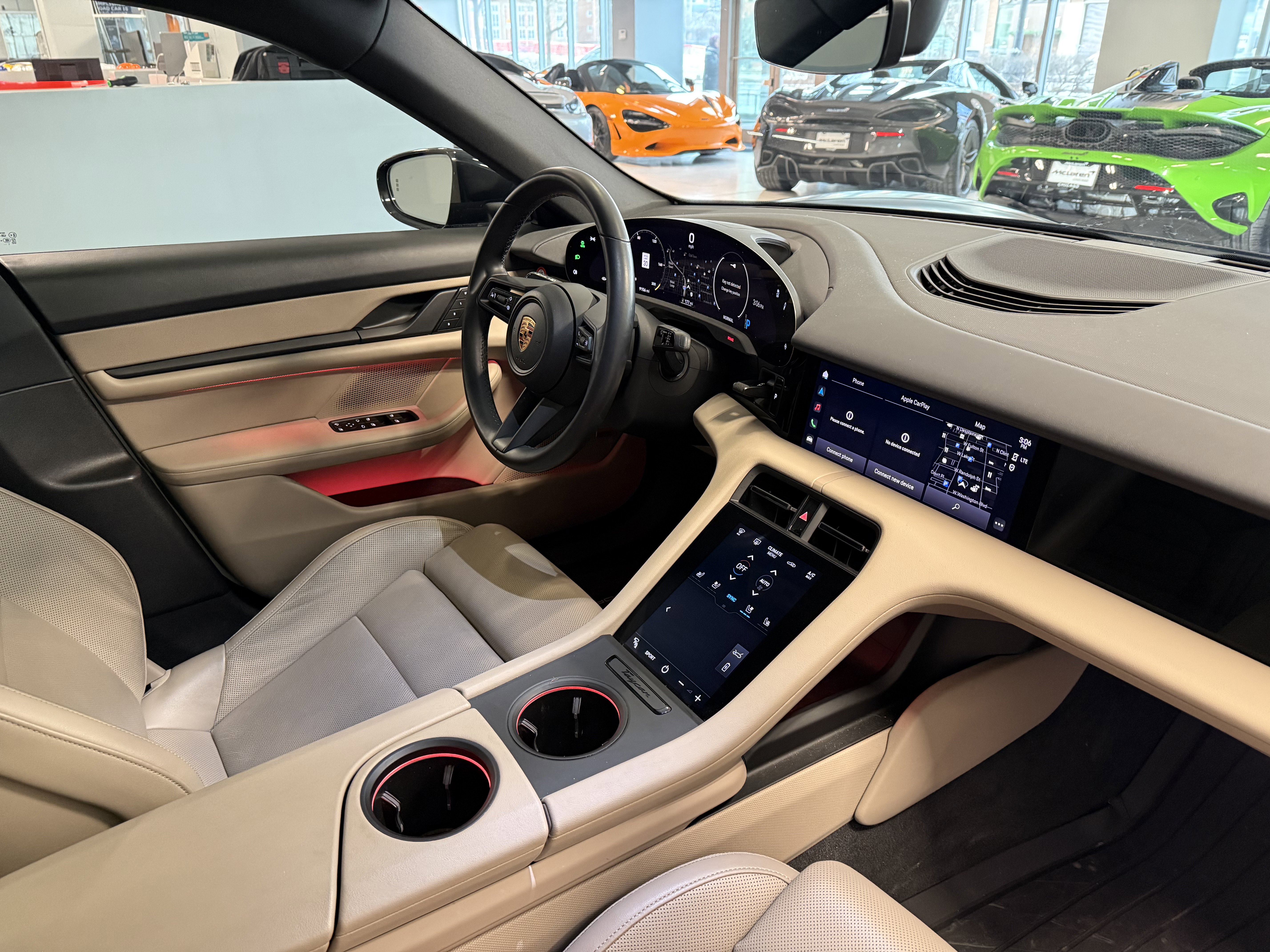 Used 2022 Porsche Taycan image 21