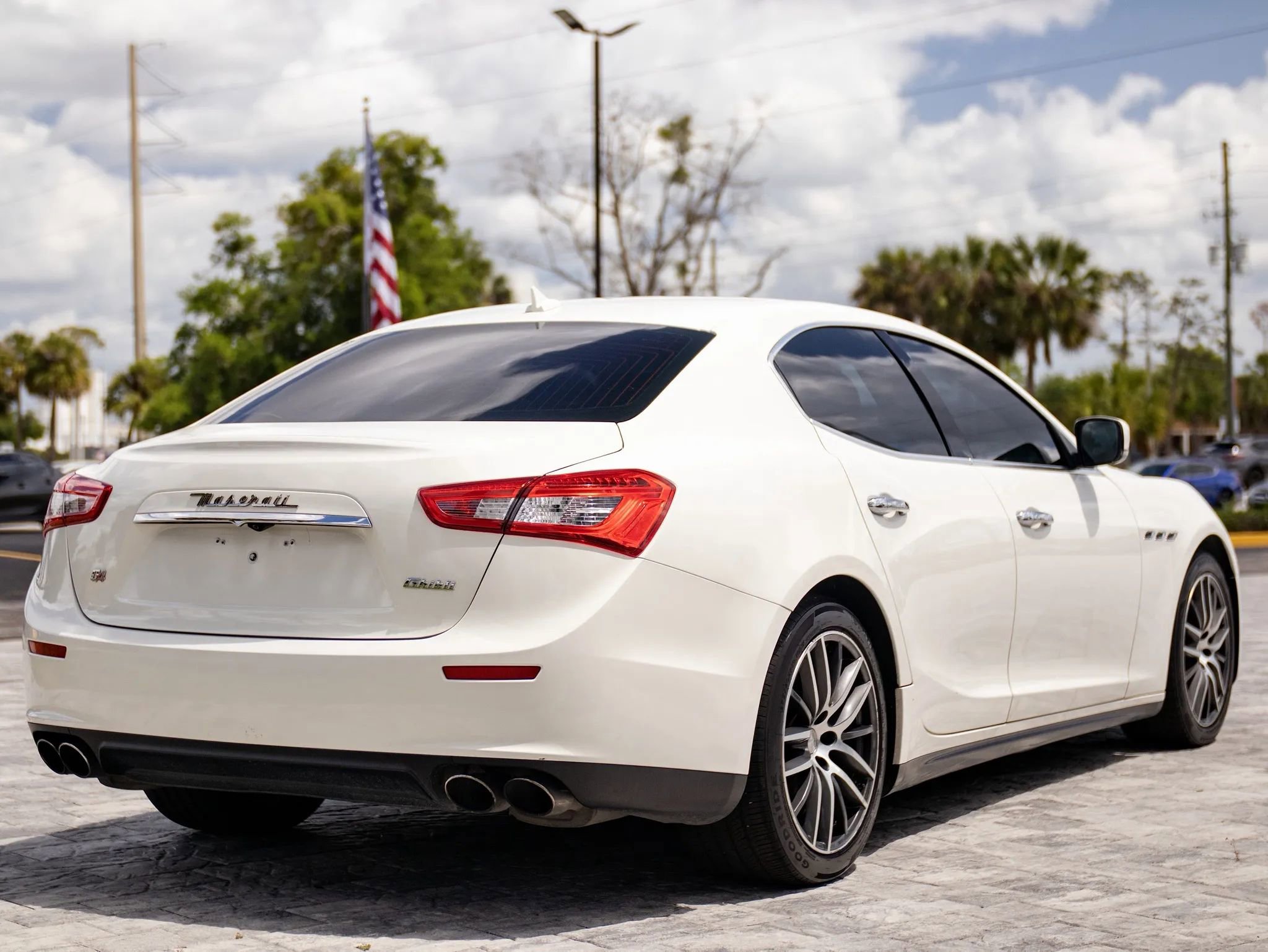 Used 2014 Maserati Ghibli S Q4 AWD/4WD image 16
