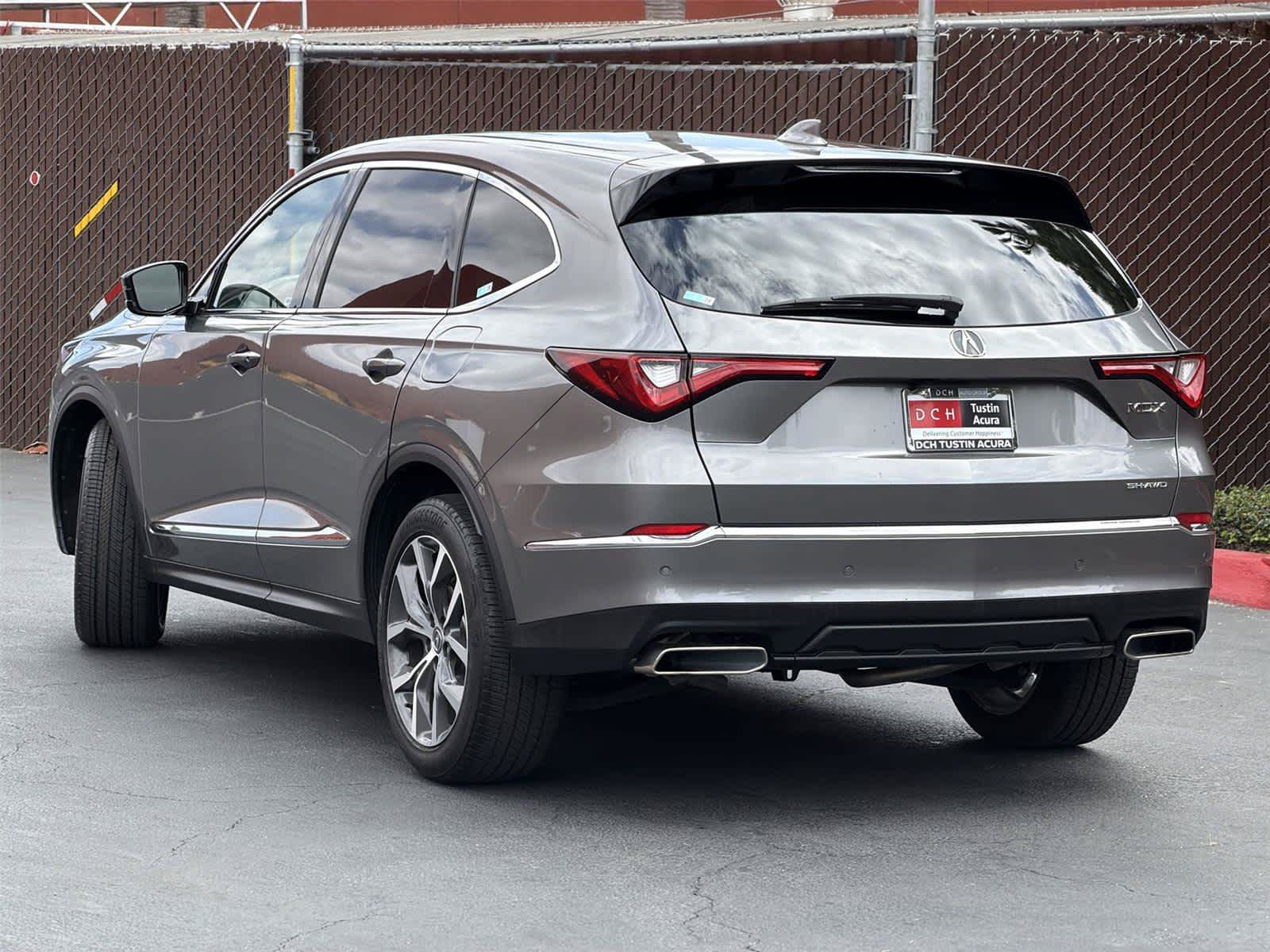 Used 2024 Acura MDX SH-AWD w/ Technology Package image 5