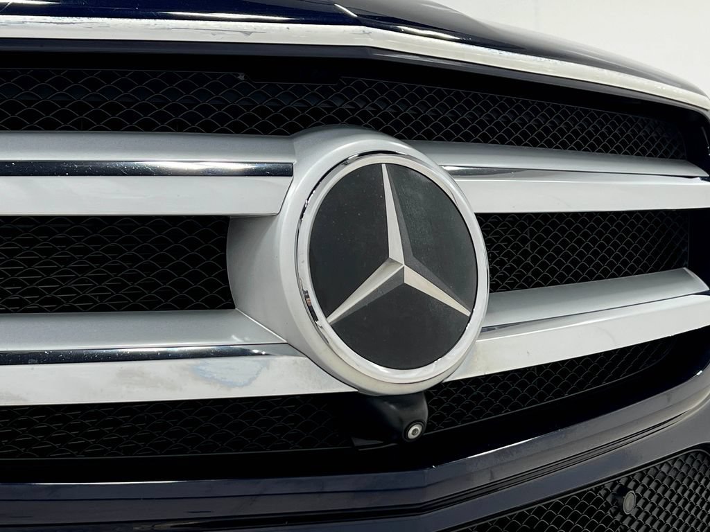 Used 2015 Mercedes-Benz GL 550 4MATIC image 44