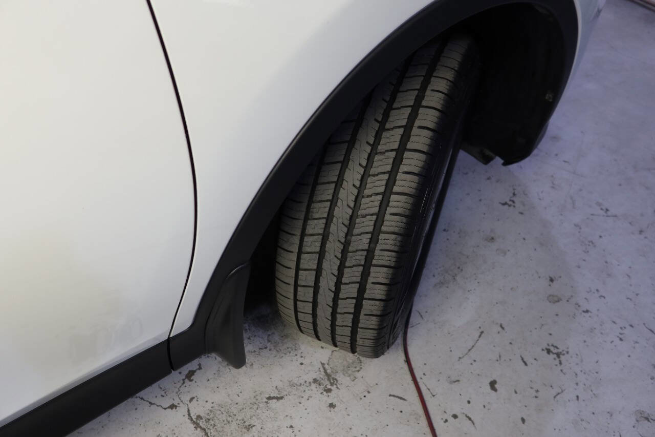 Used 2014 Toyota RAV4 Limited image 41