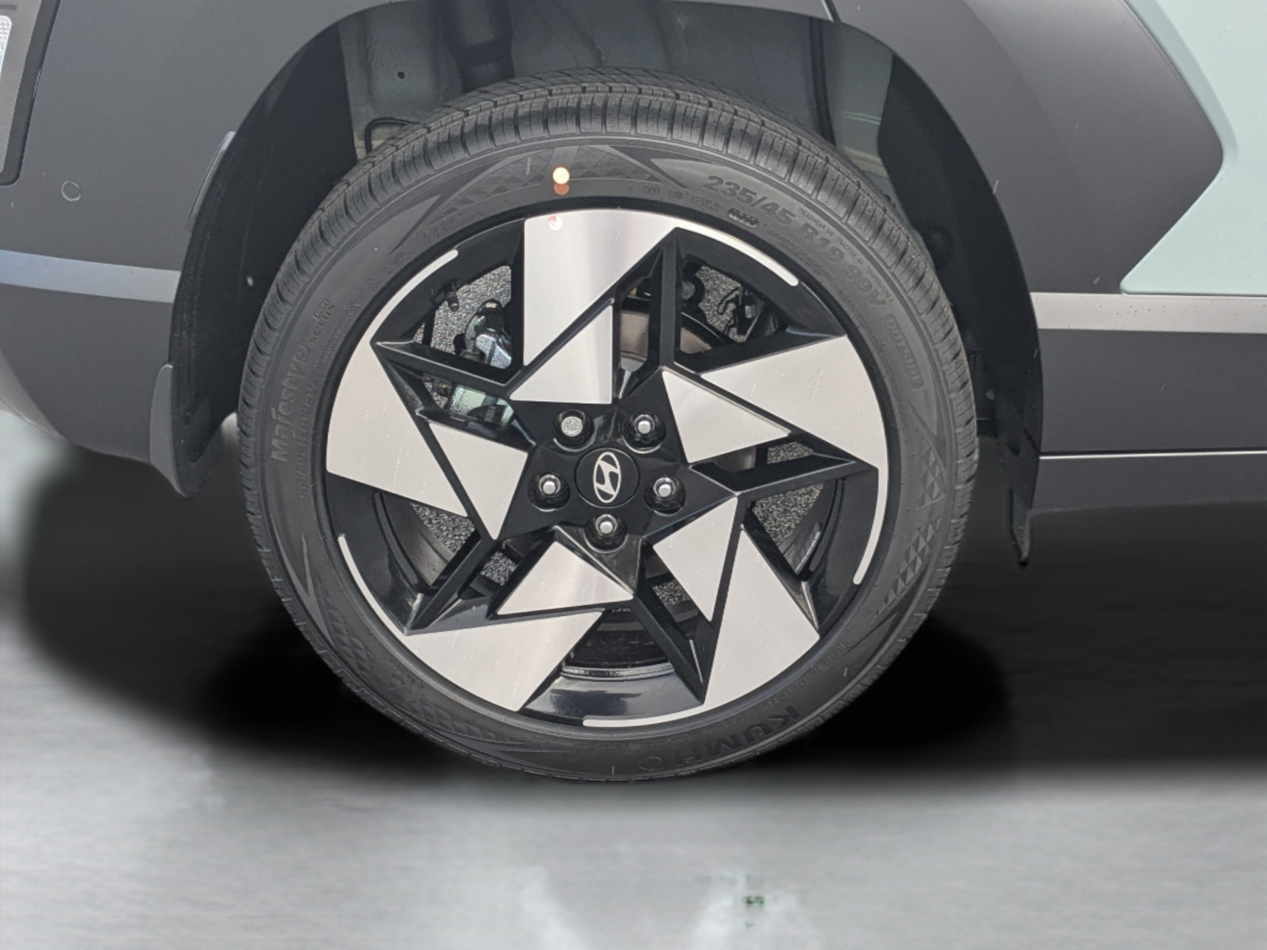 New 2026 Hyundai Elantra Hybrid FWD image 13
