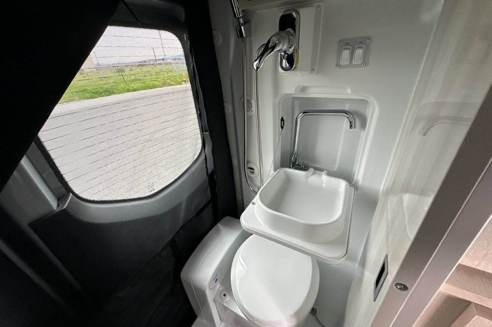 Used 2023 Mercedes-Benz Sprinter 2500 image 41
