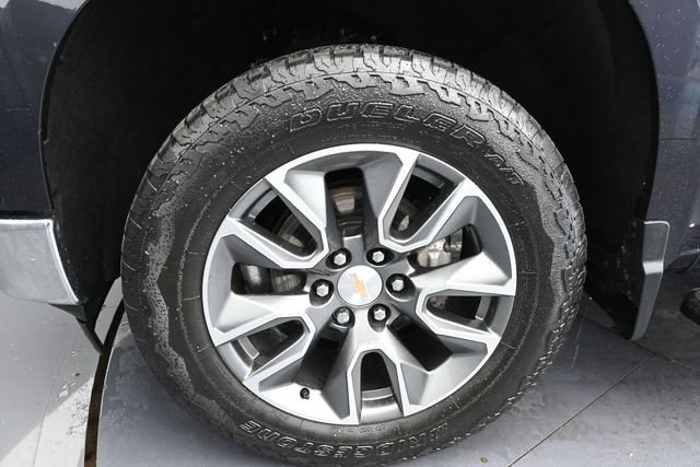 Used 2024 Chevrolet Silverado 1500 LT AWD/4WD image 21