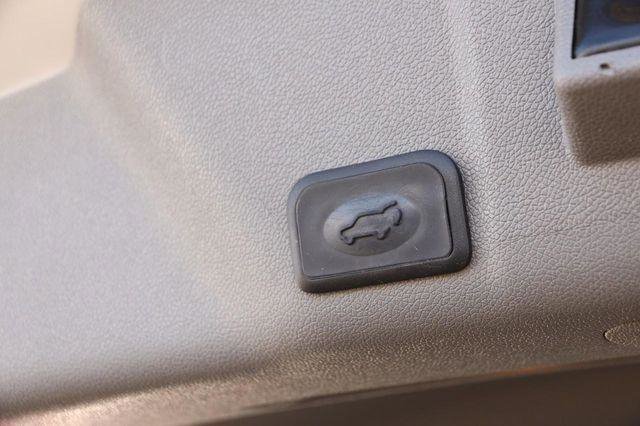 Used 2015 GMC Acadia SLT image 8