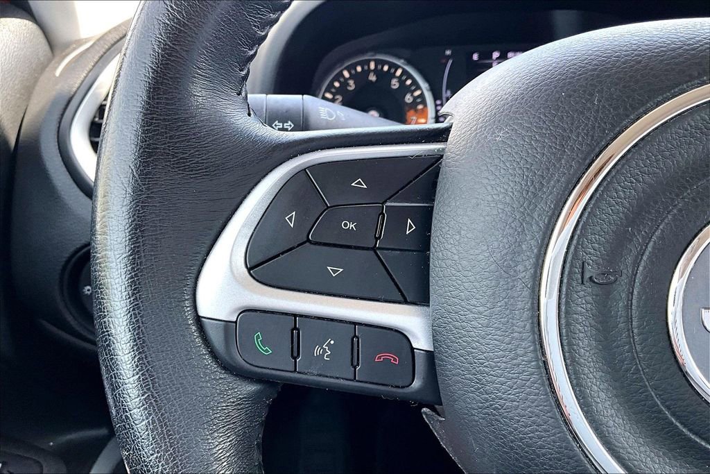 Used 2018 Jeep Renegade Latitude image 19