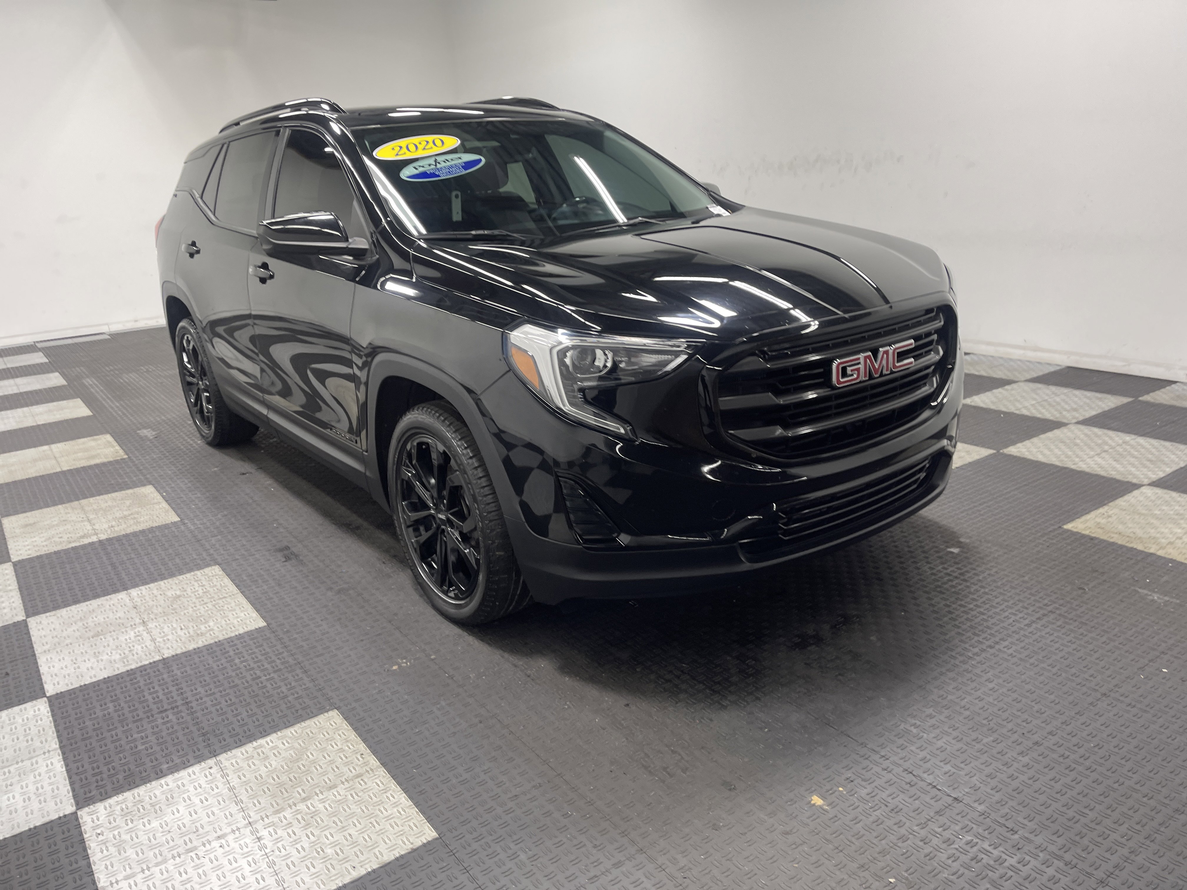 Used 2020 GMC Terrain SLE w/ Elevation Edition image 6