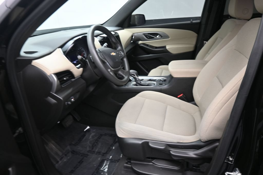 Used 2023 Chevrolet Traverse LS FWD image 14
