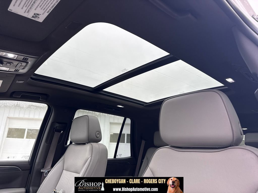 Used 2023 GMC Yukon SLT AWD/4WD image 10