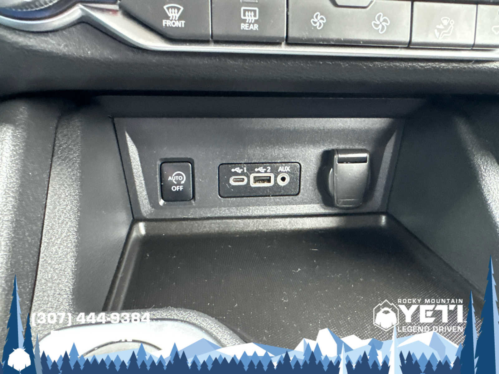 Used 2025 Nissan Sentra SR FWD image 28